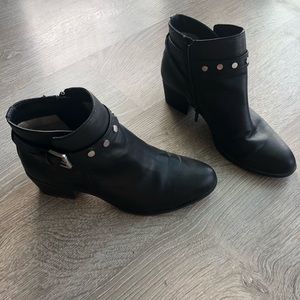 Black boots